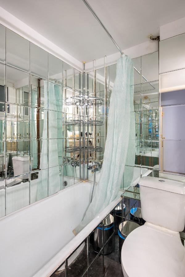 Spacious Central Apt Downtown 아테네 외부 사진
